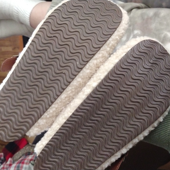 **LOWEST PRICE*** Slipper / clogs sz 10 Ivory w/Brown - Picture 5 of 6